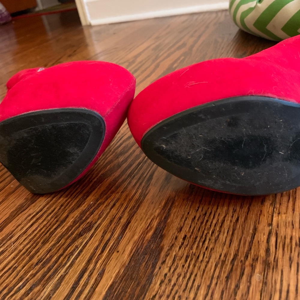 Red platform heels - Picture 4 of 4